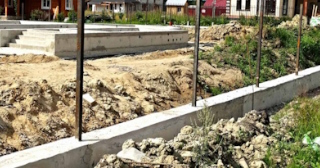 Фундамент под забор заказать в Балтийске - заливка фундамента для забора | от 1544 за п.м.