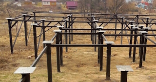 Свайный фундамент под ключ цена с установкой в Балтийске от 515 рублей/м2| установка свайного фундамента под дом под ключ недорого